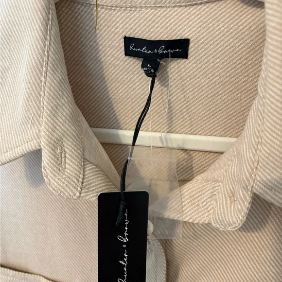 Beige Button-Up Long Sleeve Shirt - Women - Picture 2 of 2